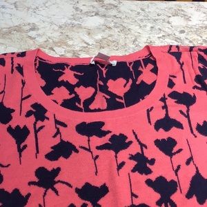 Maternity sweater, size XL, short sleeved